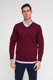 Becquer burgundy sweater